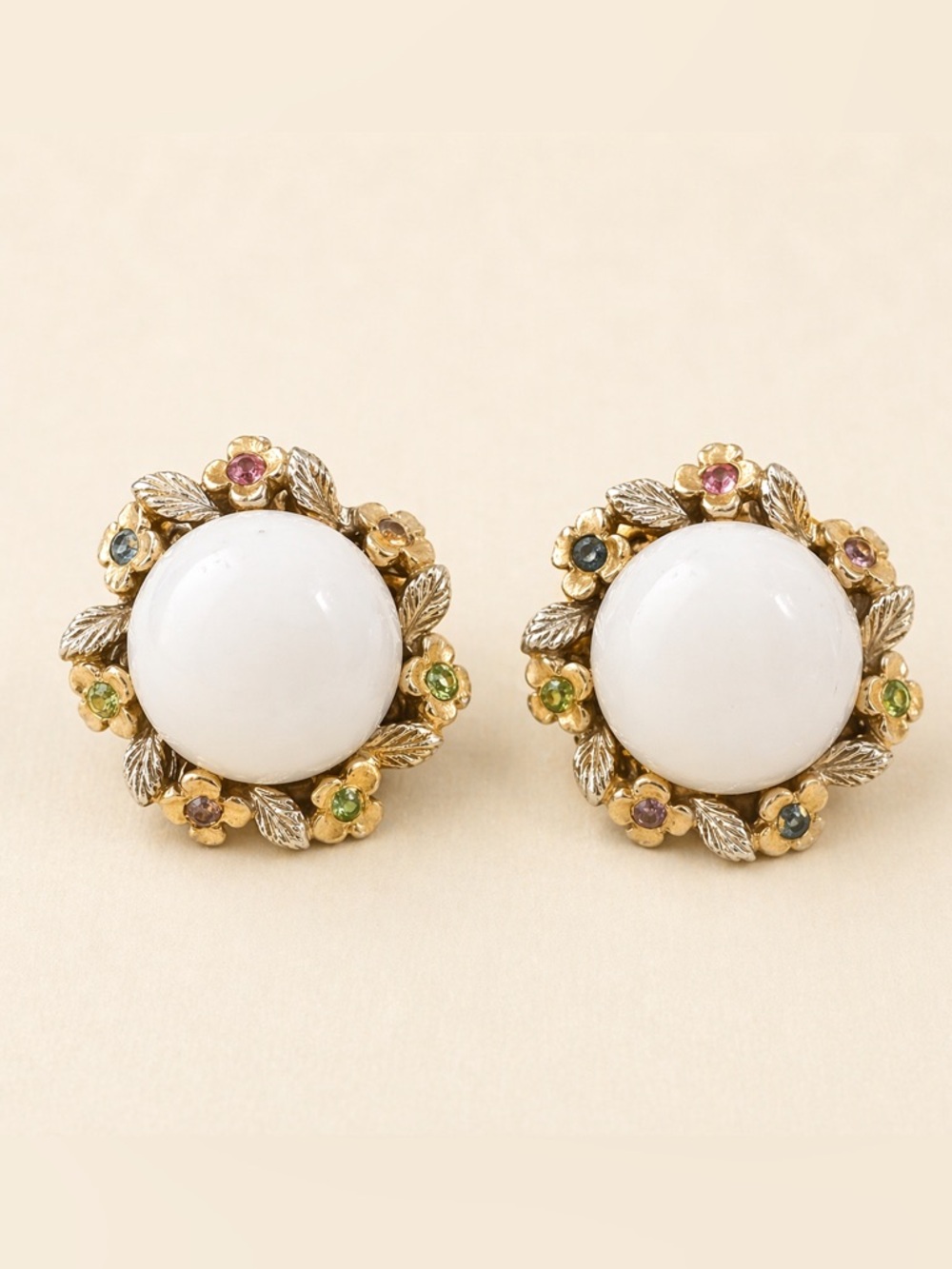 Vintage Gold Tone Button Stud Flower Floral Rose Design Clip on Earrings